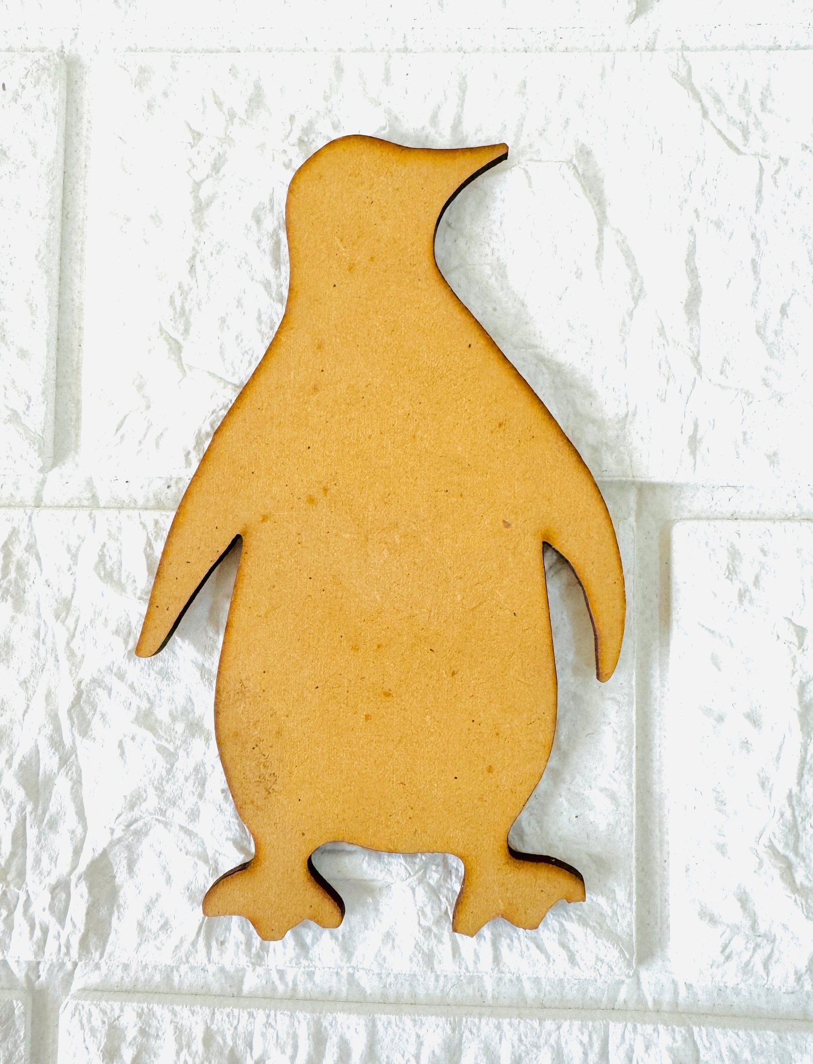 Penguin shape fridge magnet base