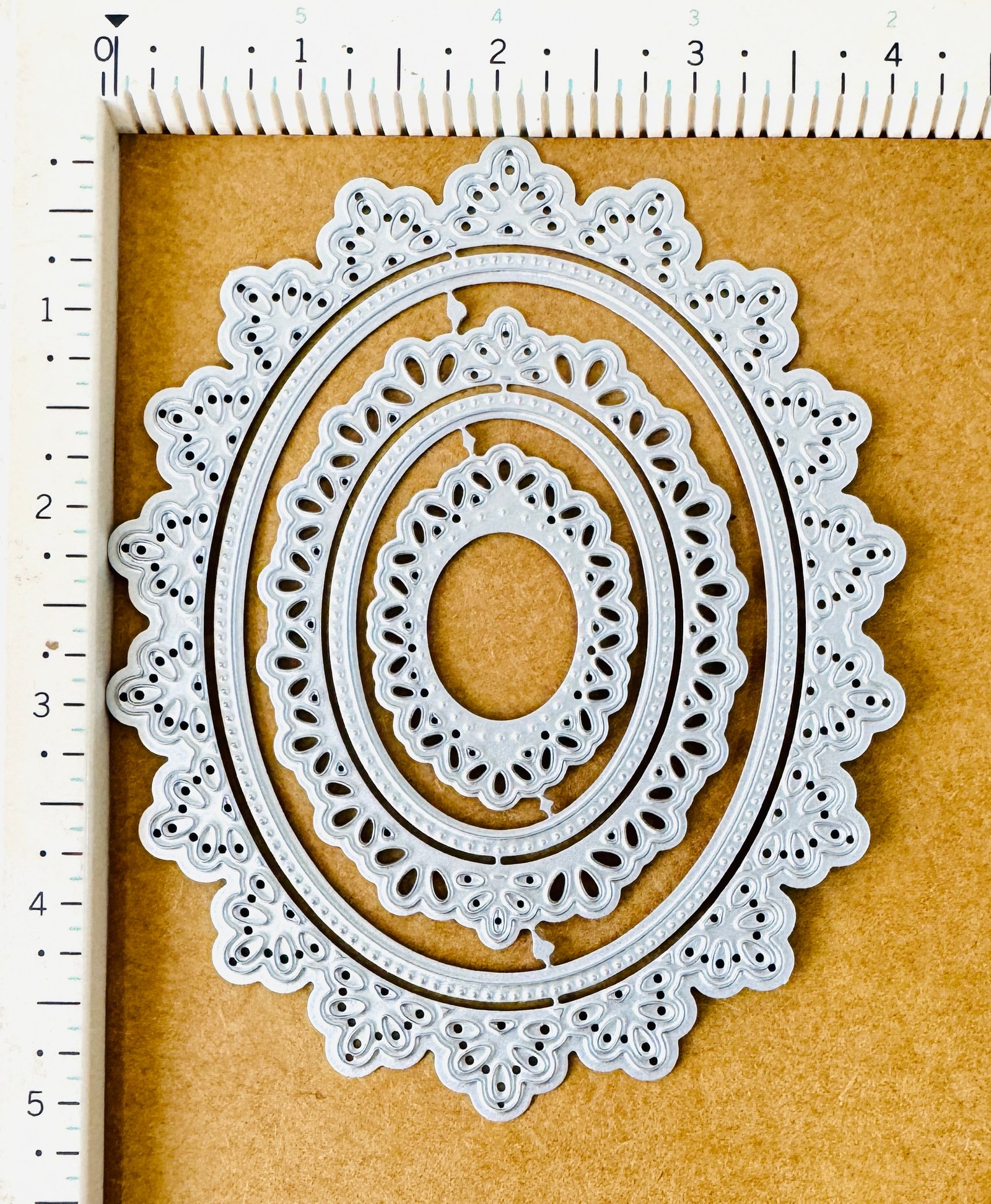 Ornate Oval Lace Frame – Metal Die Cut Set (Multi-Layer)