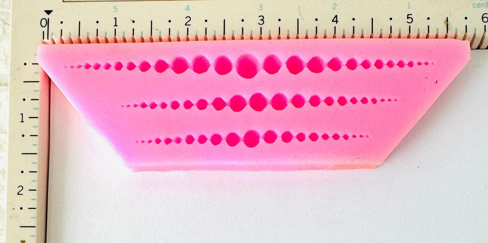 Multi-Size Bead Chain Border Silicone Mould