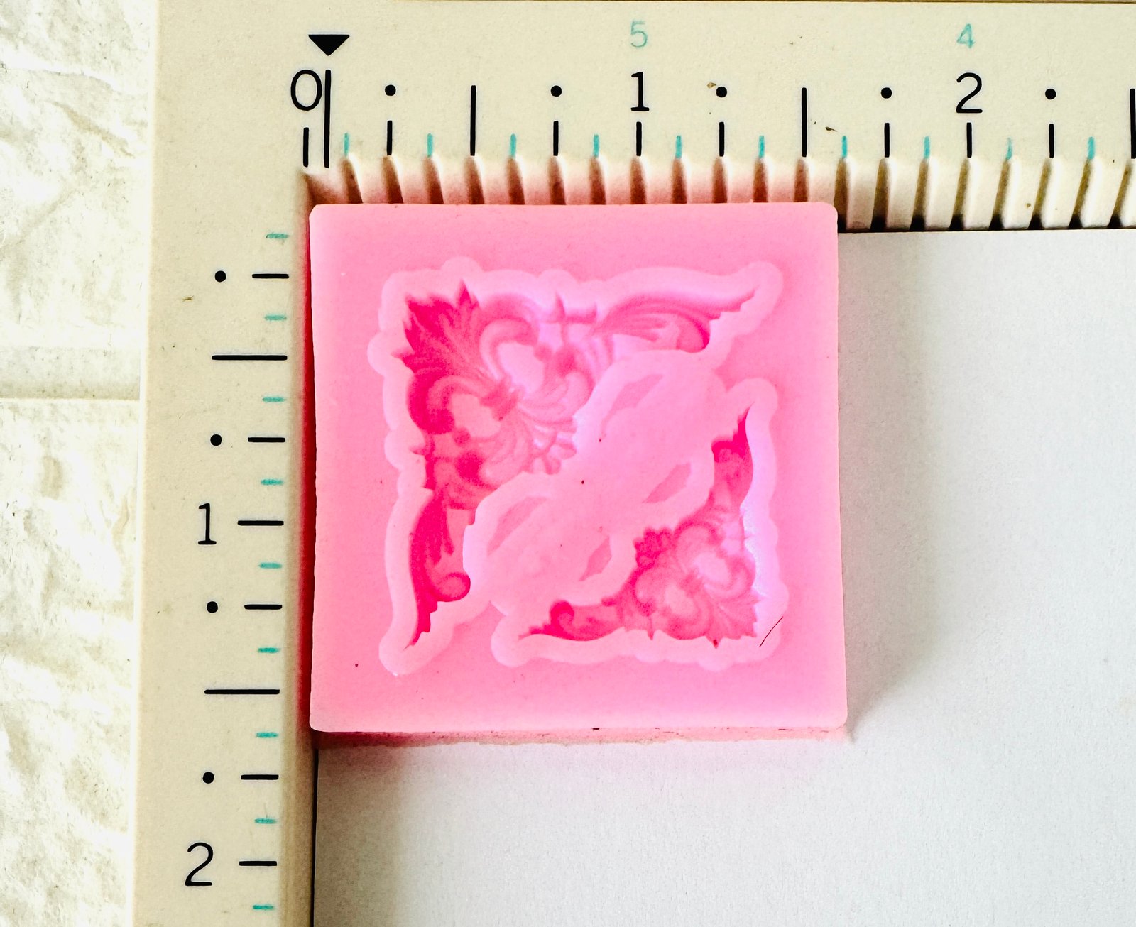 Vintage Floral Corner Silicone Mould